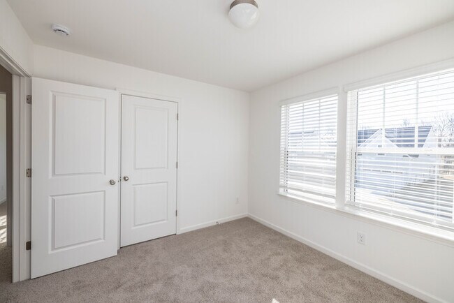 Building Photo - BRAND NEW 3BD/2.5 Home in Stonebridge- MOVE IN READY!