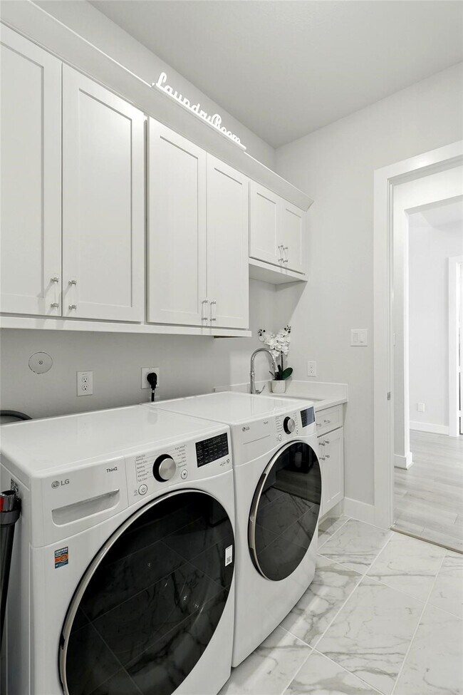 Building Photo - 26923 Arethusa Ct
