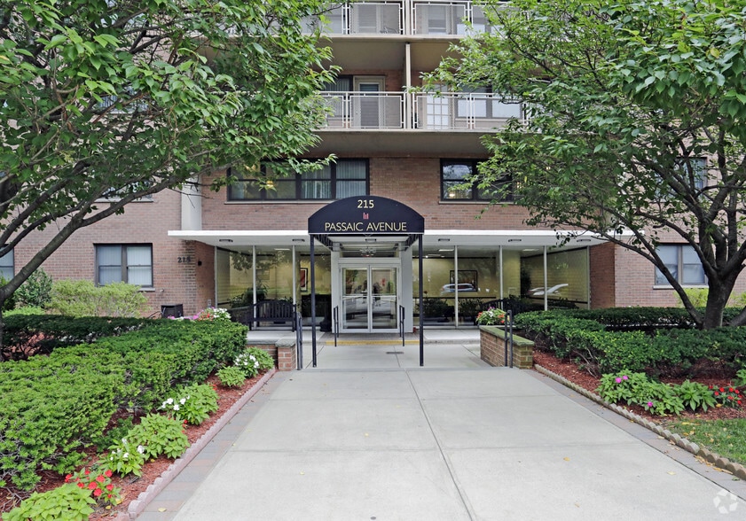 Building Photo - The Towers at Passaic Park