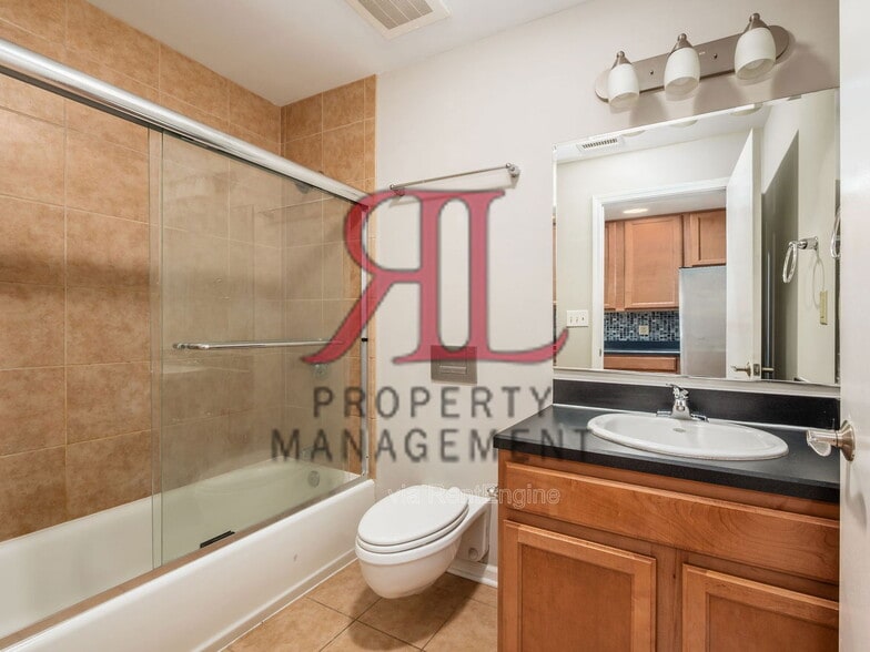 Building Photo - 221 N Front St