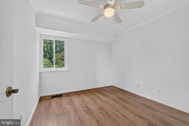Building Photo - 1703 Westwind Way