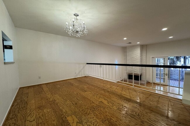 Building Photo - 5279 Newcastle Ave