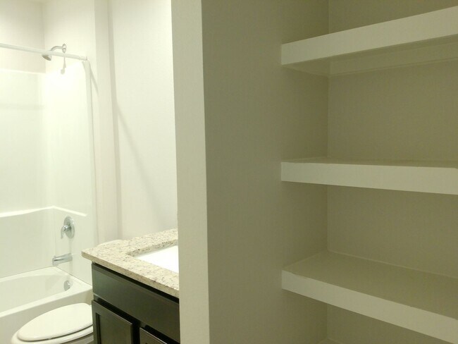 Building Photo - 7701 Lariat Toss Dr