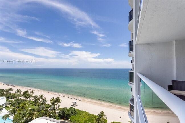 Building Photo - 16711 Collins Ave