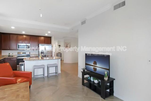 Building Photo - 17108 Vardon Ter
