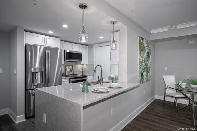 Building Photo - 100 Glen St