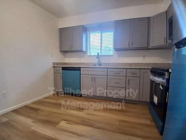 Building Photo - 7801 W 83rd St