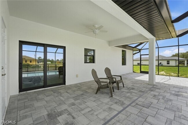 Building Photo - 2210 NW 9th Ave