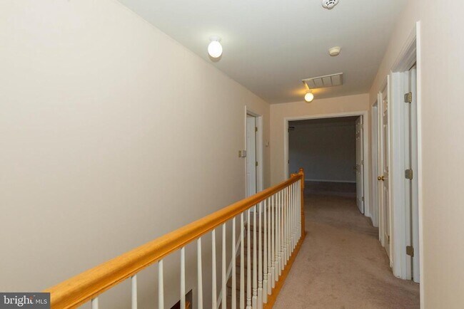 Building Photo - 180 Muirfield Ct