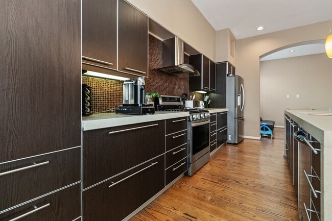 Building Photo - 3935 Gibson St