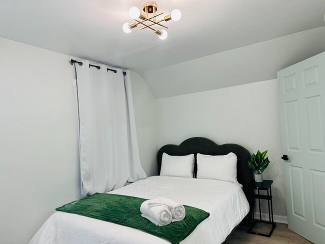 Building Photo - 450 Seward St