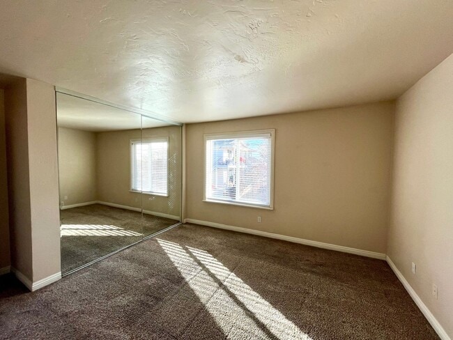 Building Photo - 7003 Saranac St