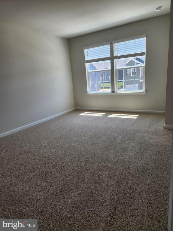 Building Photo - 115 Rae Ct