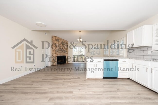 Building Photo - 3624 Heathrow Dr