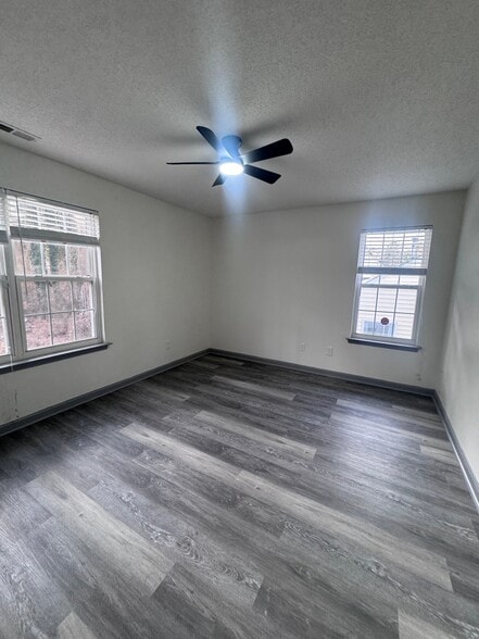 Building Photo - 3001 Corinth Ln