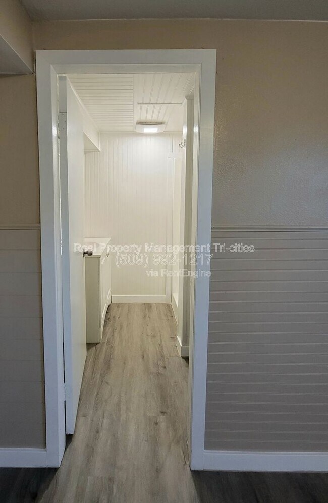 Building Photo - 508 9th St