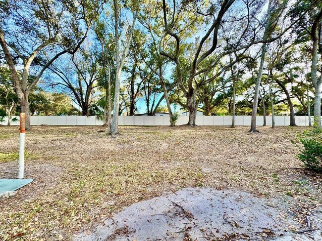 Building Photo - 10545 Shady Falls Ct