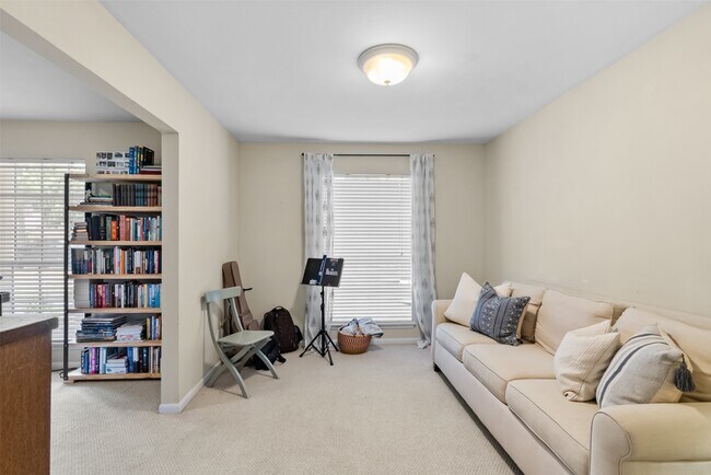 Building Photo - 2526 Palo Pinto Dr