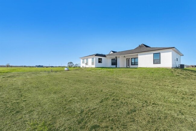 Building Photo - 519 Chuckwagon Trail