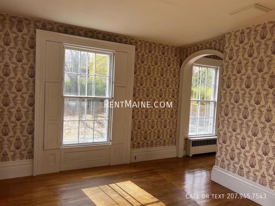 Building Photo - 92 Main Rd N