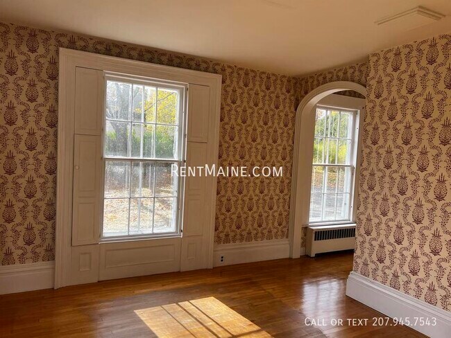 Building Photo - 92 Main Rd N