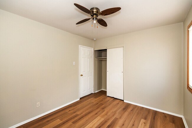 Building Photo - Freshly Updated 3-bedroom, 1-bathroom