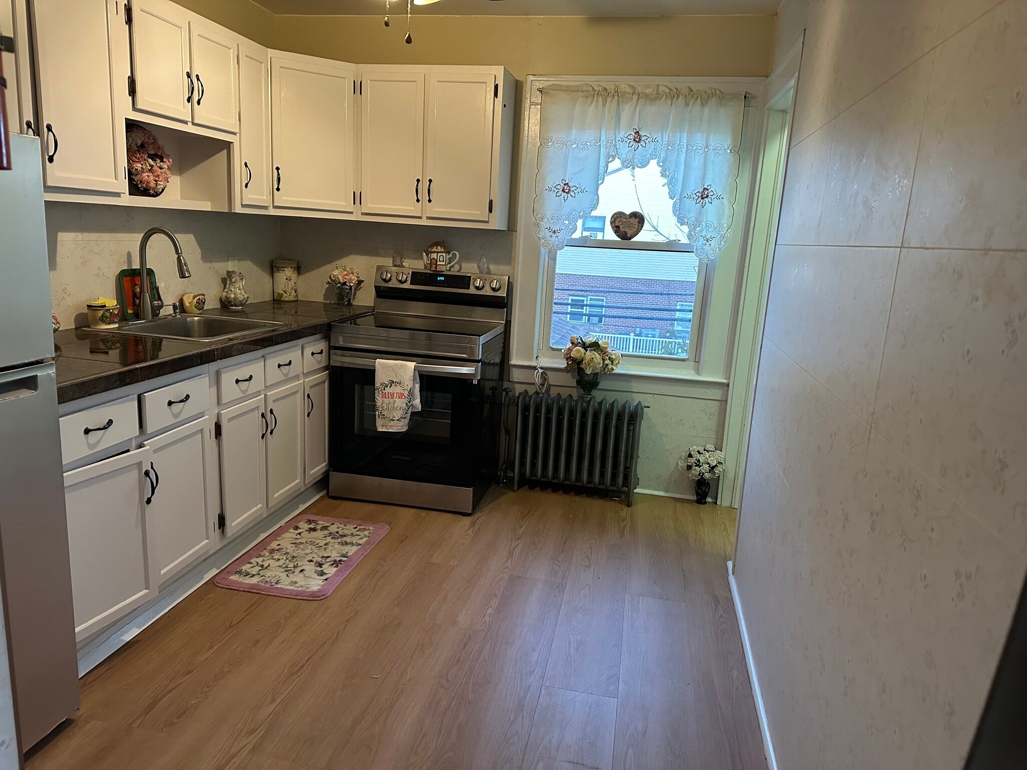 Building Photo - 269 N 1st Ave