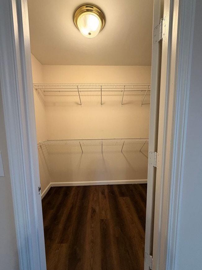 Building Photo - 110-112 Lyons Dr NW