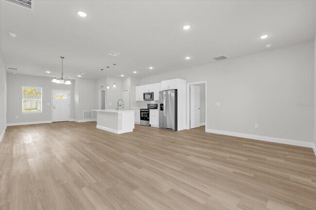 Building Photo - 3935 SW 151st Pl