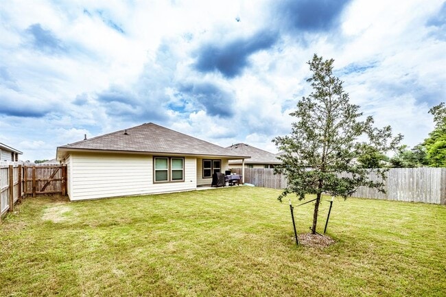 Building Photo - 306 Pecos Dr