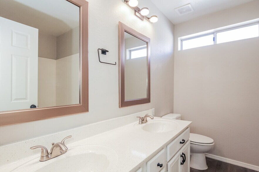 Building Photo - 19036 N 37th St