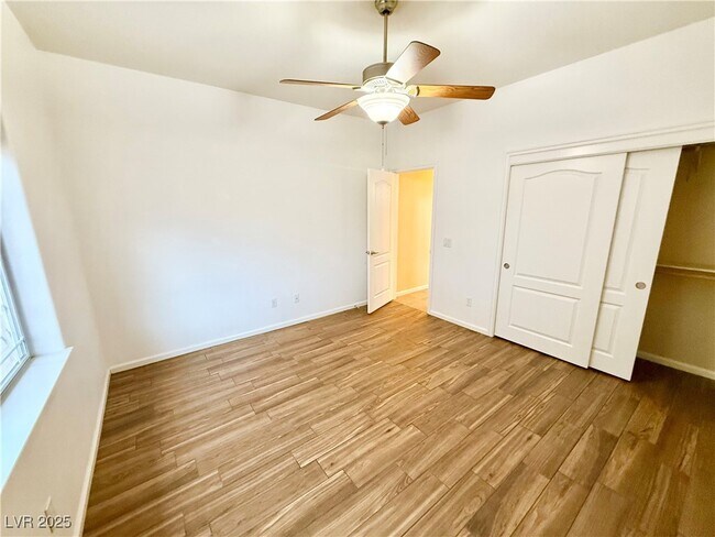 Building Photo - 6780 Sandpebble St