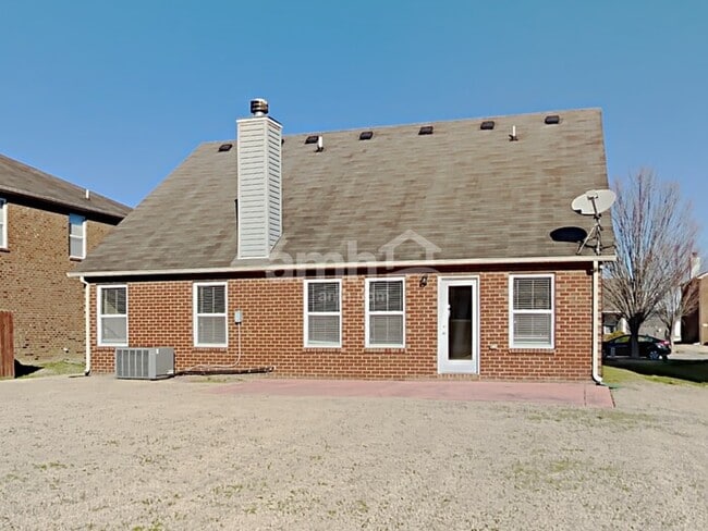 Building Photo - 1025 Fulman Rd