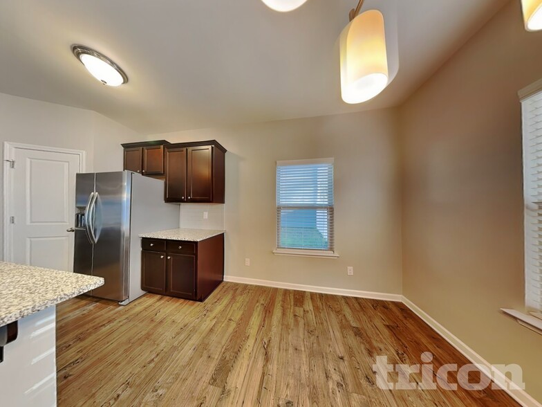 Building Photo - 1134 Rankin Oaks St