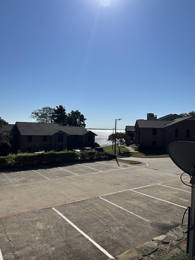 Building Photo - 4560 Chaha Rd