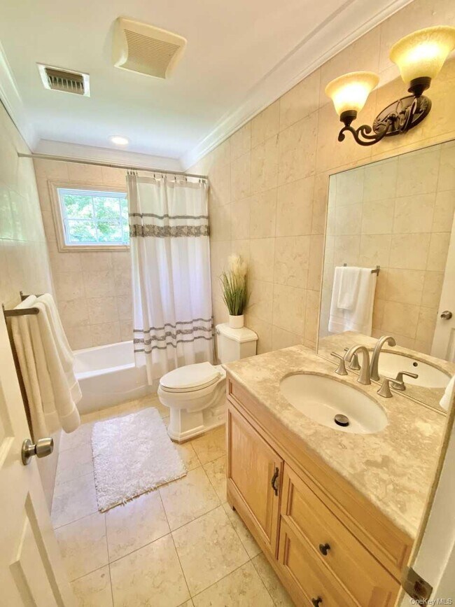 Building Photo - 24 Wilafra Pl