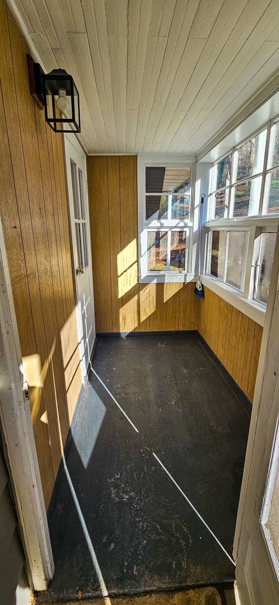 Building Photo - 116 Musconetcong River Rd
