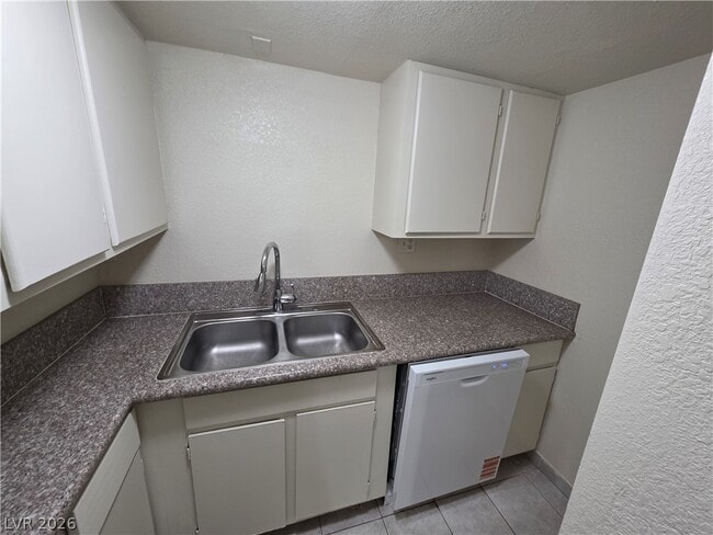 Building Photo - 1427 San Felipe Dr