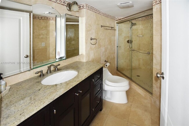 Building Photo - 540 Brickell Key Dr