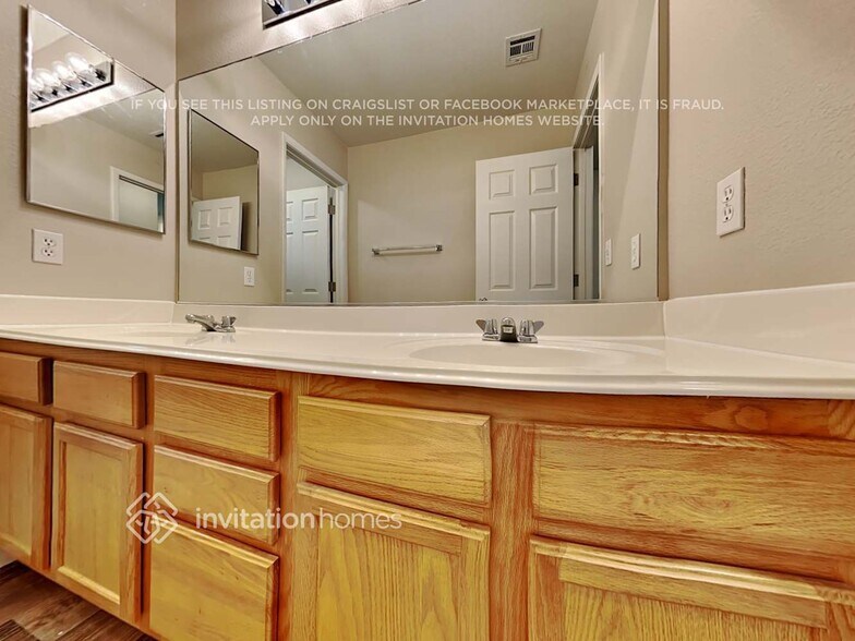 Building Photo - 7744 Bird of Paradise Ct