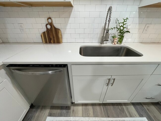 Building Photo - 137 Cherokee Trail