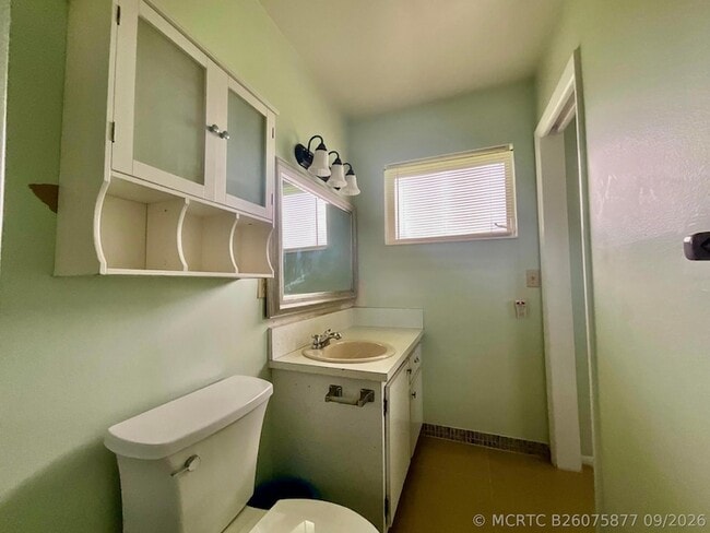 Building Photo - 2650 Barkley Dr E