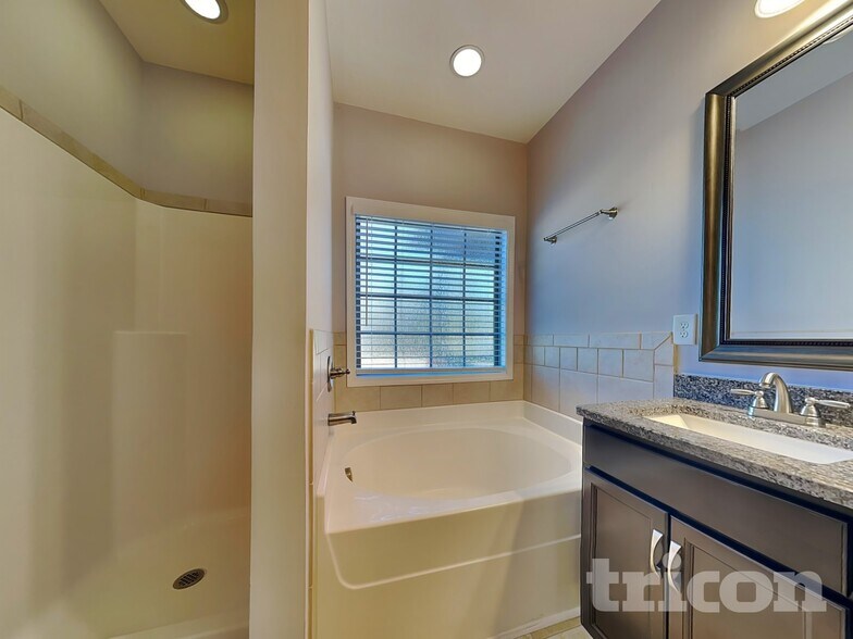 Building Photo - 364 Preakness Cir