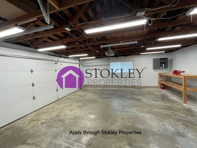 Building Photo - Stokley Properties Presents 124 Walford Dr...