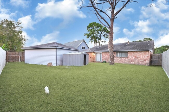 Building Photo - 11727 Scottsdale Dr