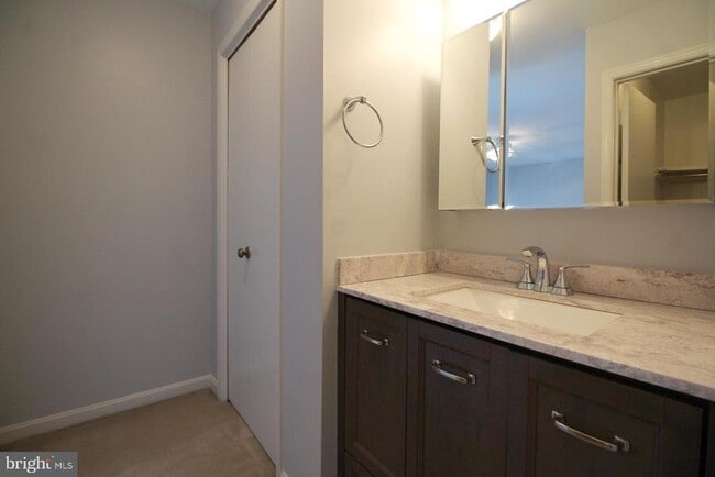 Building Photo - 3186 Cantrell Ln