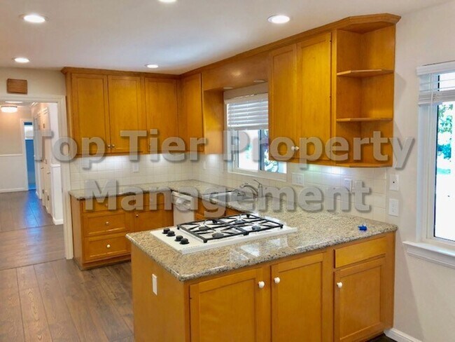 Building Photo - Very nice 4 Bed/3 Bath/2,145 Sqft House in West Danville available 6/15 for Lease!