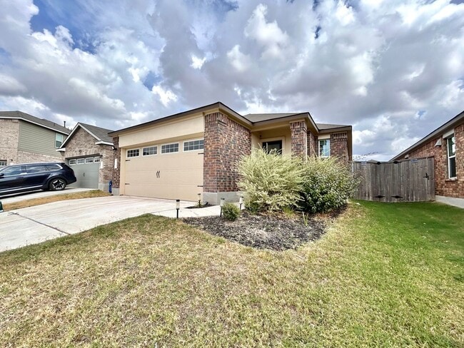Building Photo - 3 BR / 2 BA Home for Rent in Hutto