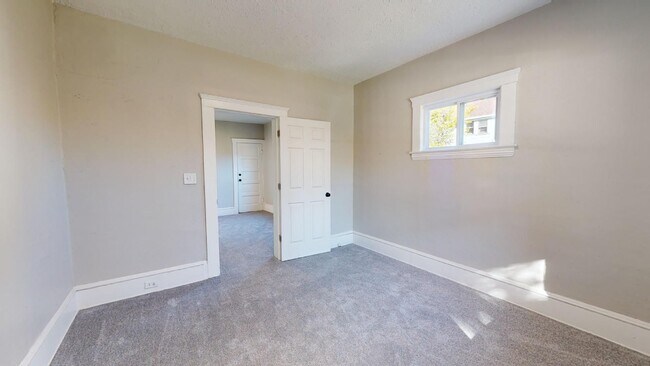 Building Photo - 7408 Dudley Ave