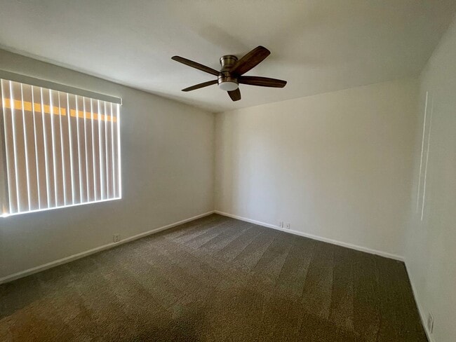 Building Photo - AVAILABLE NOW!!! 2 Bedroom 2 Bathroom Remo...